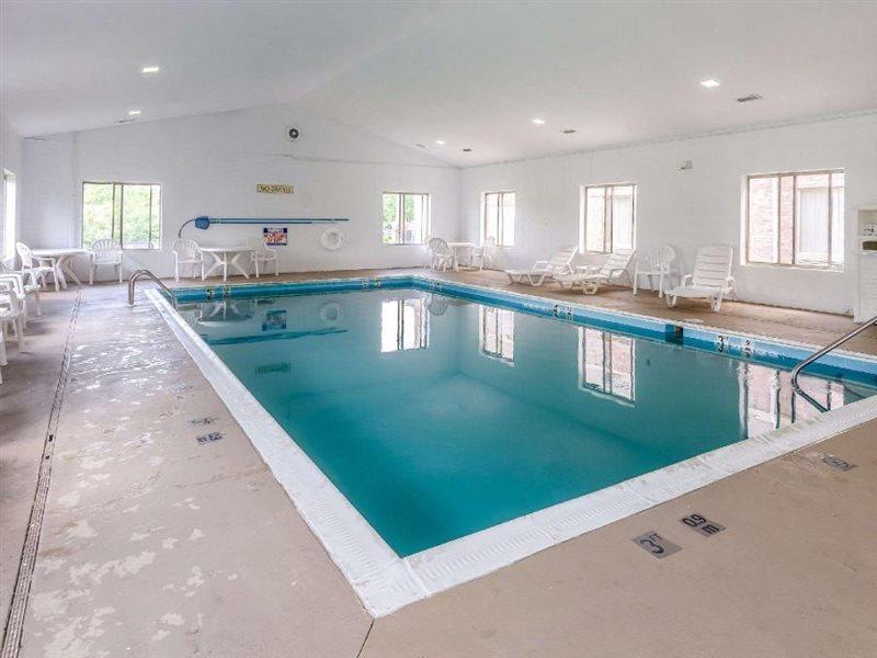 Comfort Inn & Suites Christiansburg I-81 Экстерьер фото