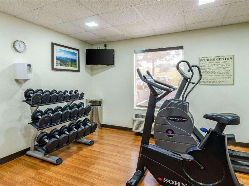 Comfort Inn & Suites Christiansburg I-81 Экстерьер фото