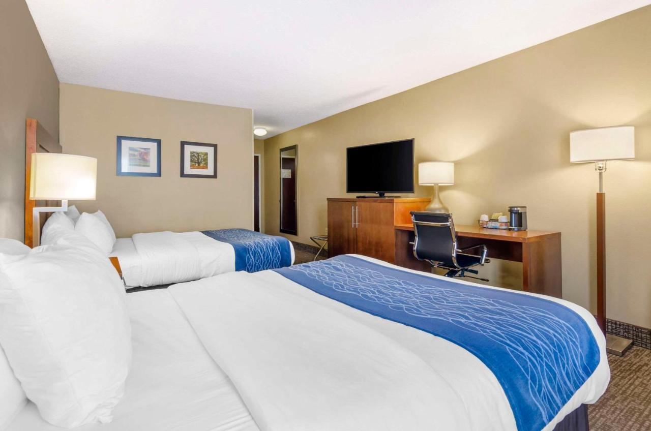 Comfort Inn & Suites Christiansburg I-81 Экстерьер фото