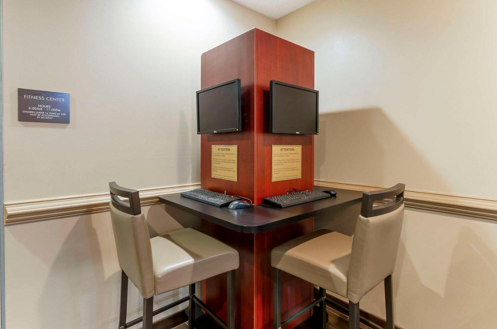 Comfort Inn & Suites Christiansburg I-81 Экстерьер фото