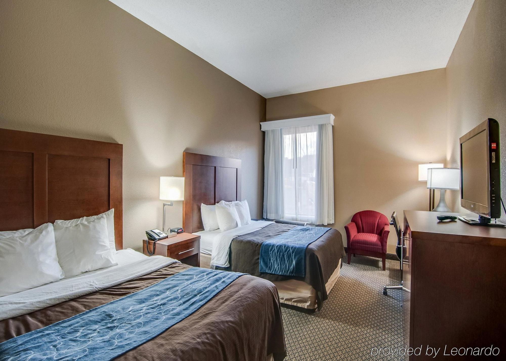 Comfort Inn & Suites Christiansburg I-81 Экстерьер фото