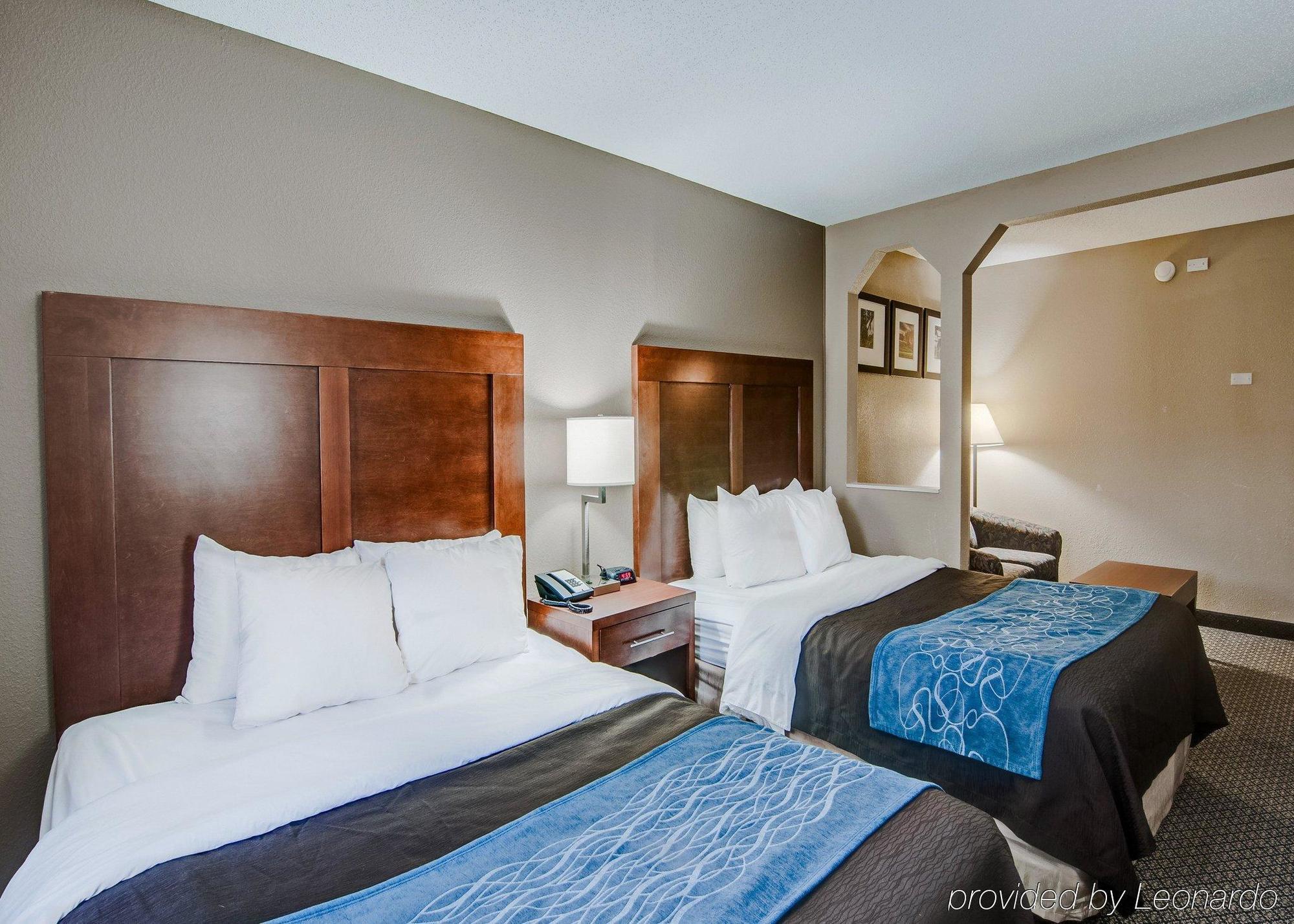 Comfort Inn & Suites Christiansburg I-81 Экстерьер фото