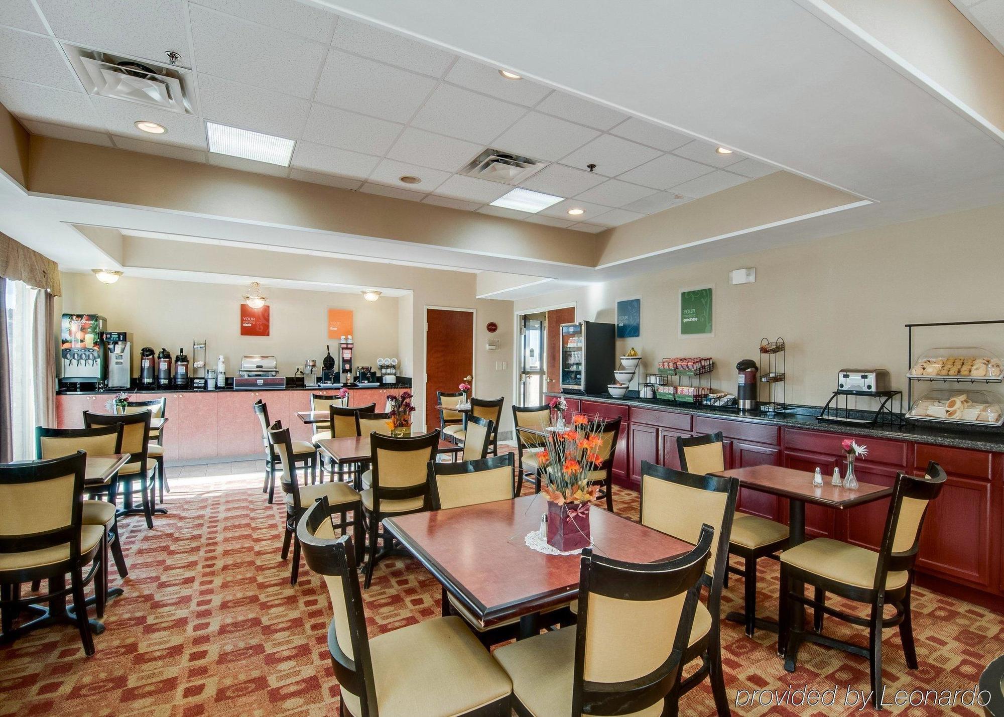 Comfort Inn & Suites Christiansburg I-81 Экстерьер фото