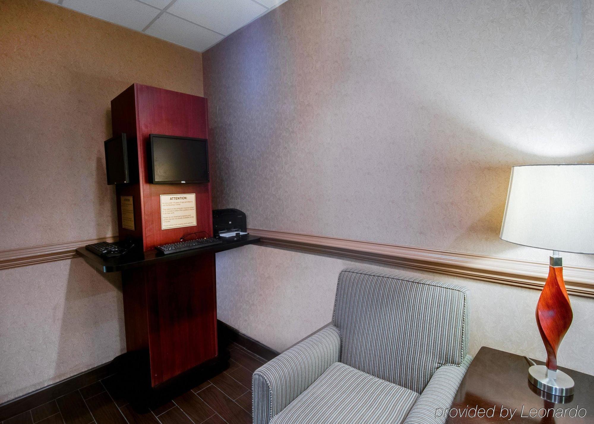 Comfort Inn & Suites Christiansburg I-81 Экстерьер фото