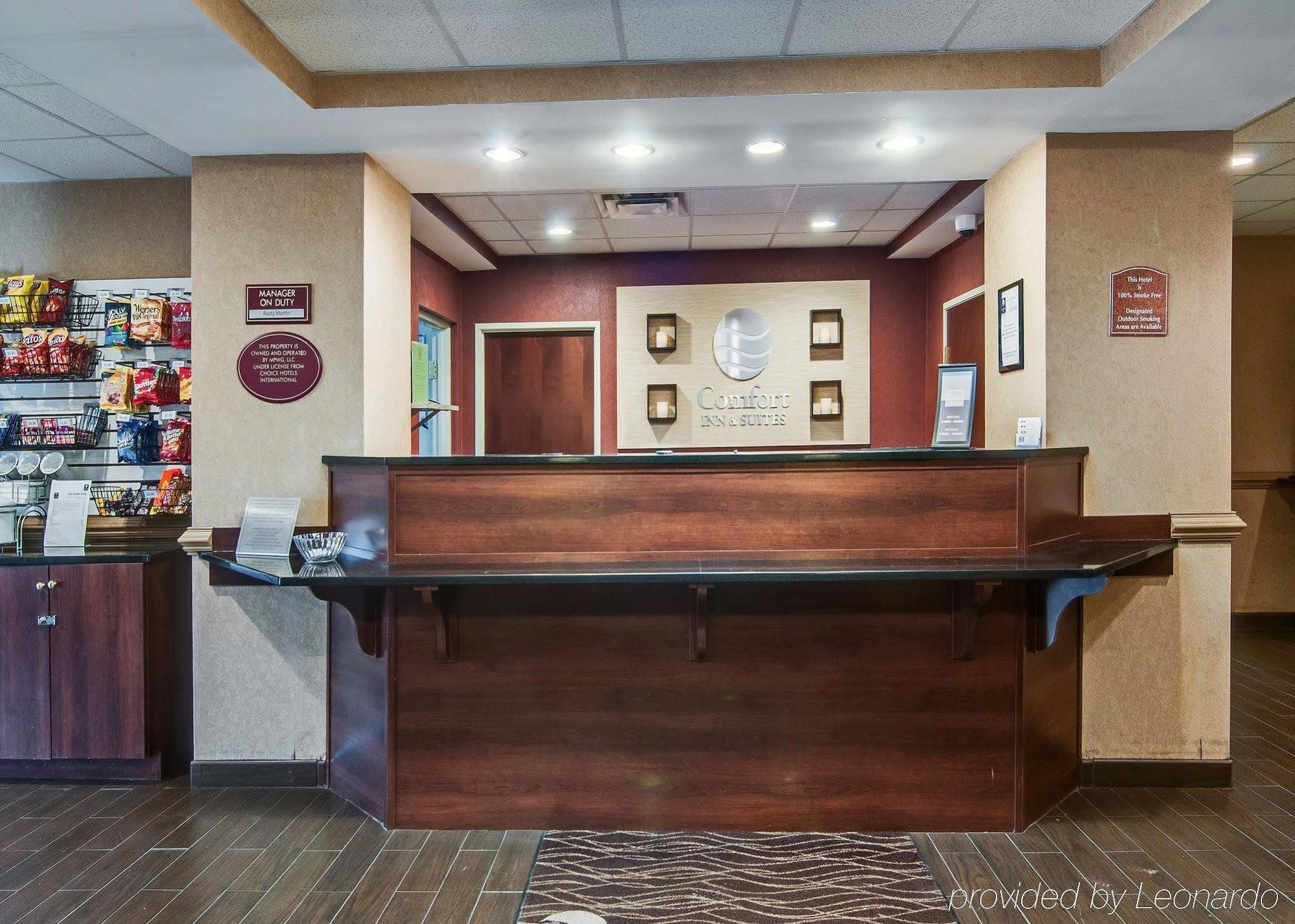 Comfort Inn & Suites Christiansburg I-81 Экстерьер фото
