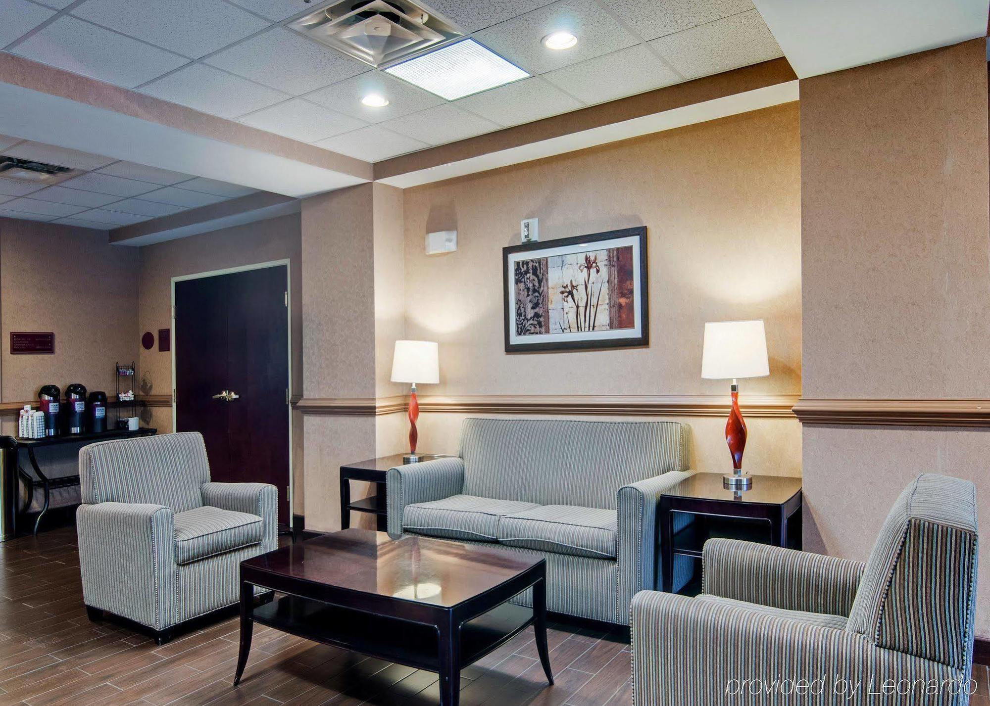 Comfort Inn & Suites Christiansburg I-81 Экстерьер фото