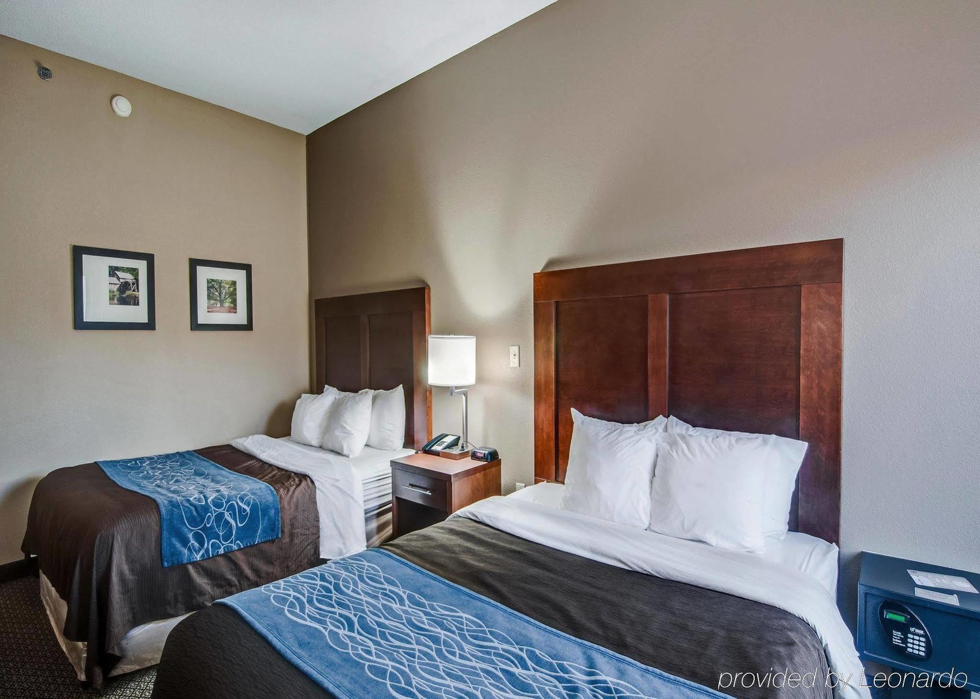 Comfort Inn & Suites Christiansburg I-81 Экстерьер фото