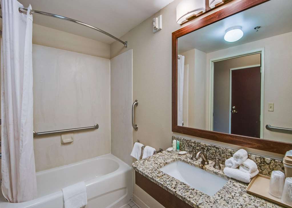 Comfort Inn & Suites Christiansburg I-81 Номер фото