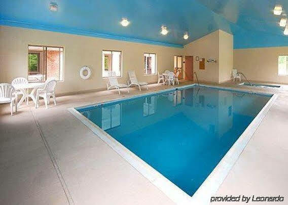 Comfort Inn & Suites Christiansburg I-81 Экстерьер фото